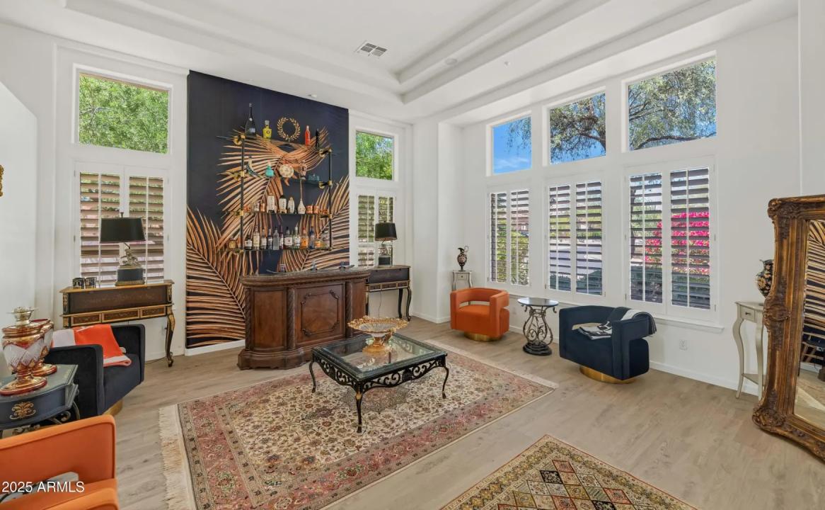 Real Estate Picture 6