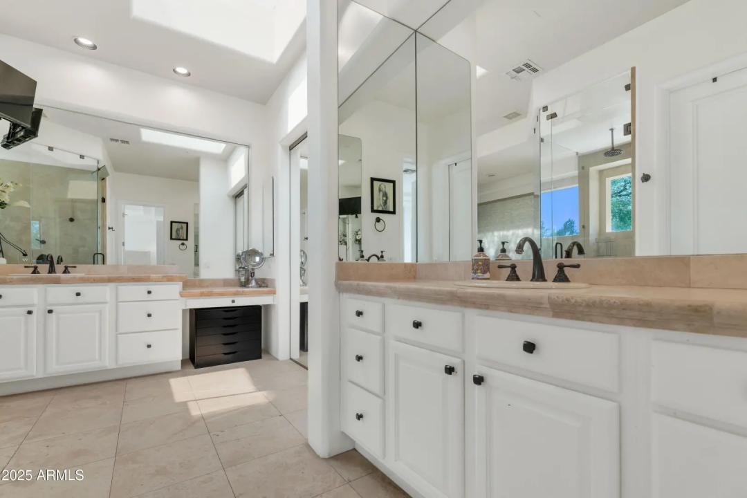 Real Estate Picture 32