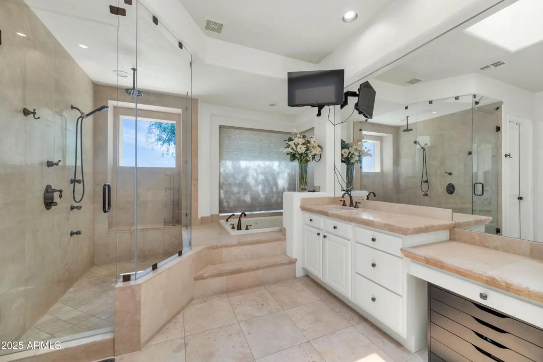 Real Estate Picture 33