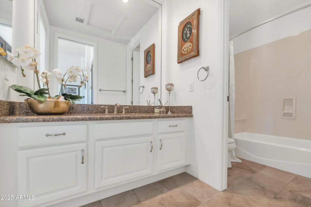 Real Estate Picture 34