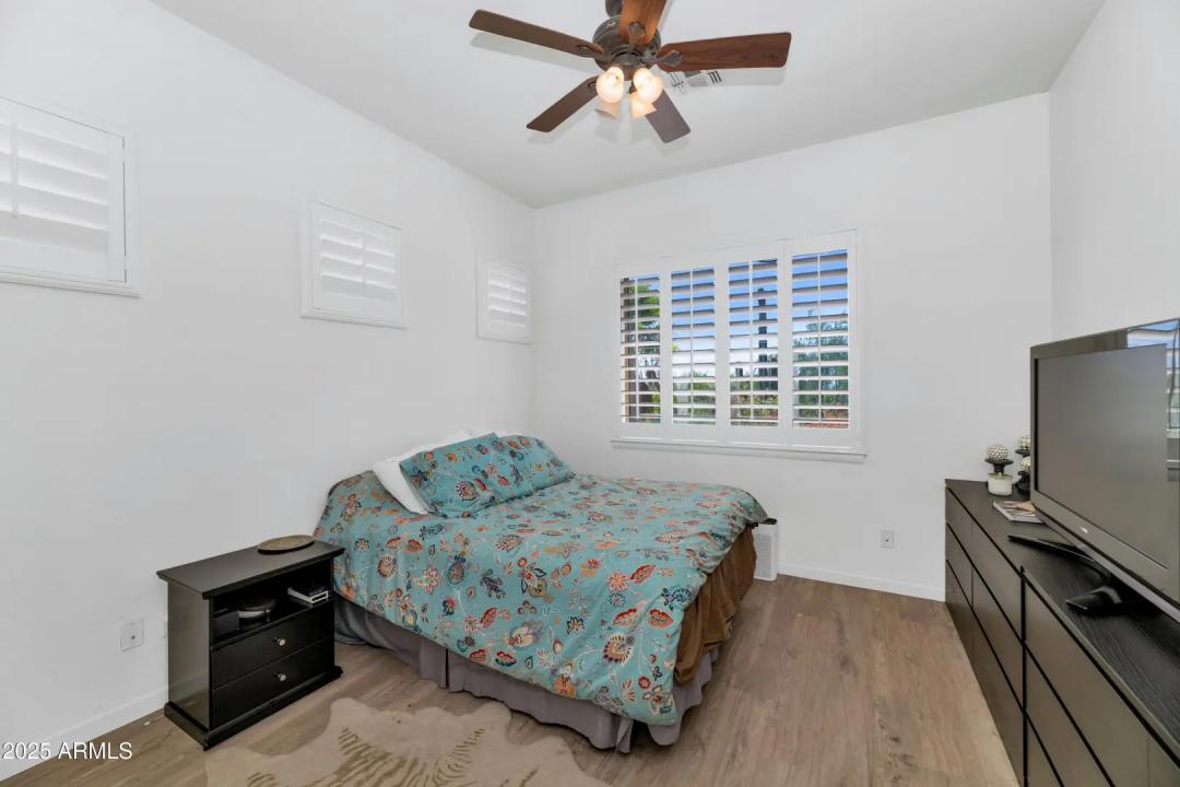 Real Estate Picture 37