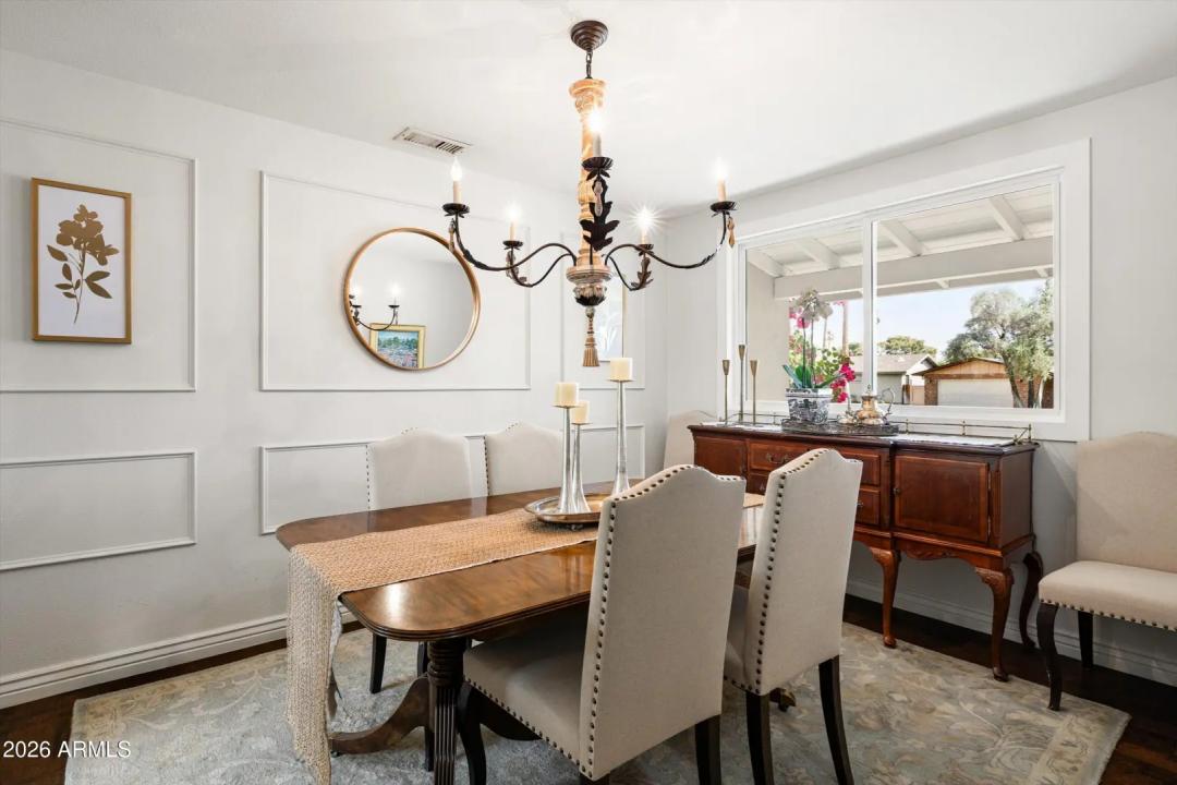 Real Estate Picture 12