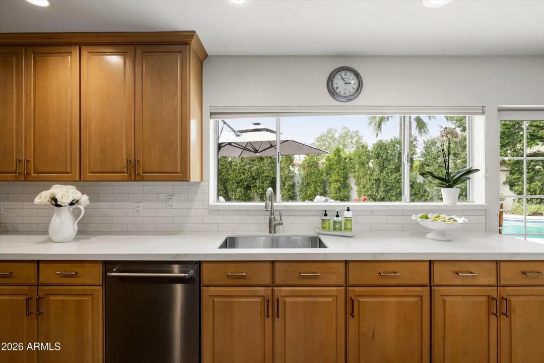 Real Estate Picture 10