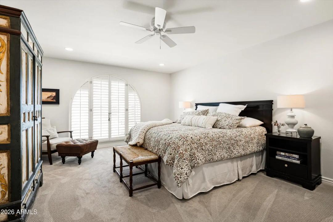 Real Estate Picture 14