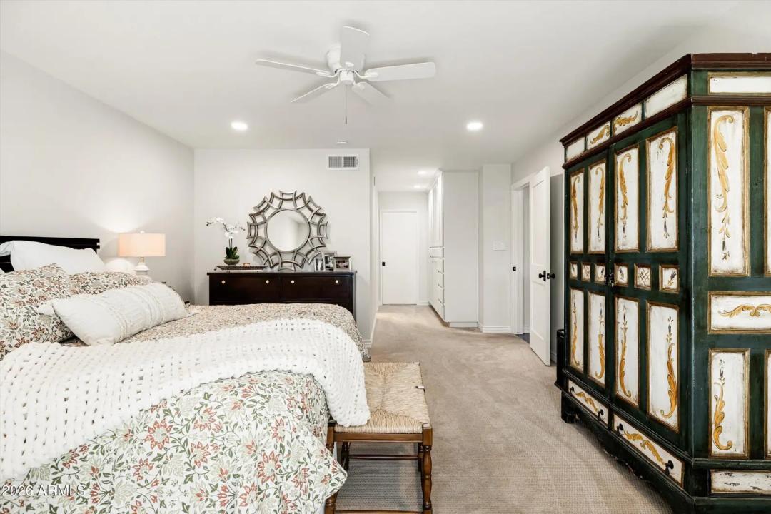 Real Estate Picture 15