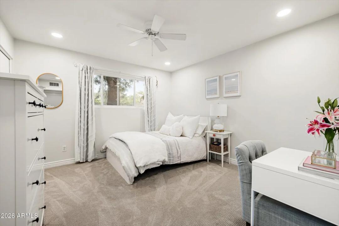 Real Estate Picture 20