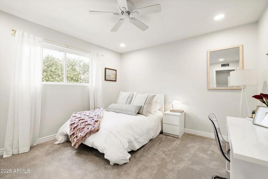 Real Estate Picture 21