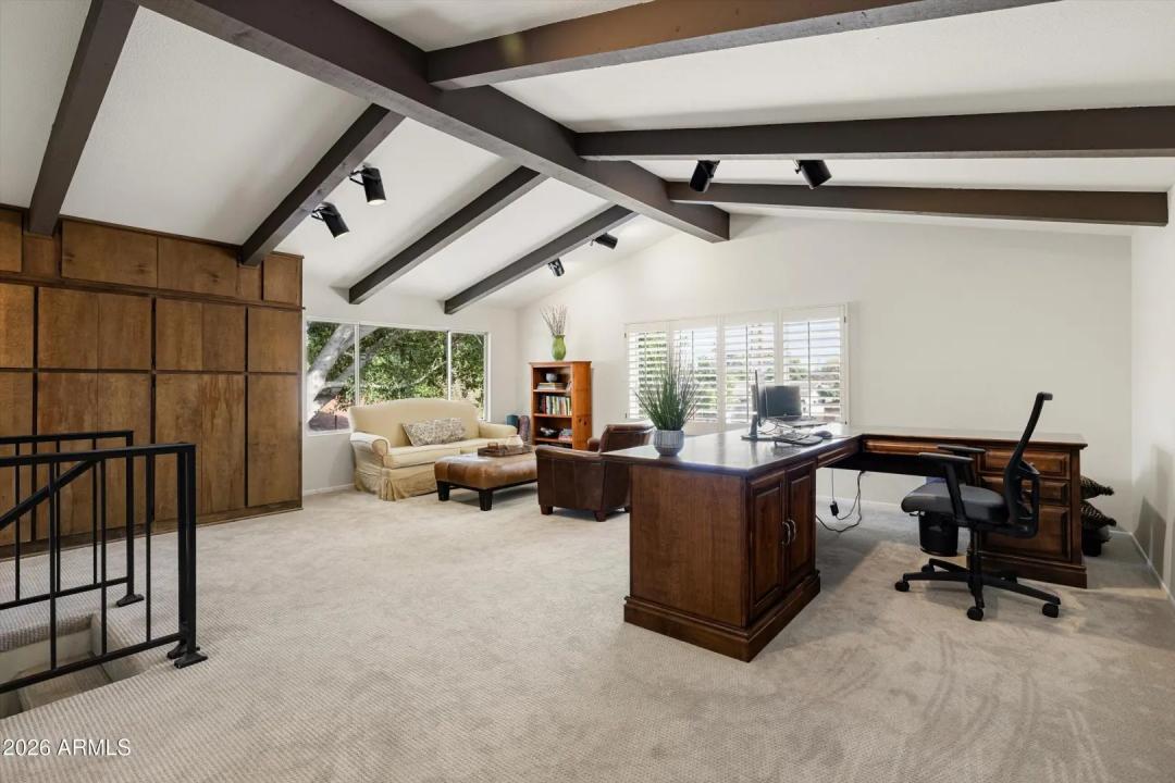 Real Estate Picture 22