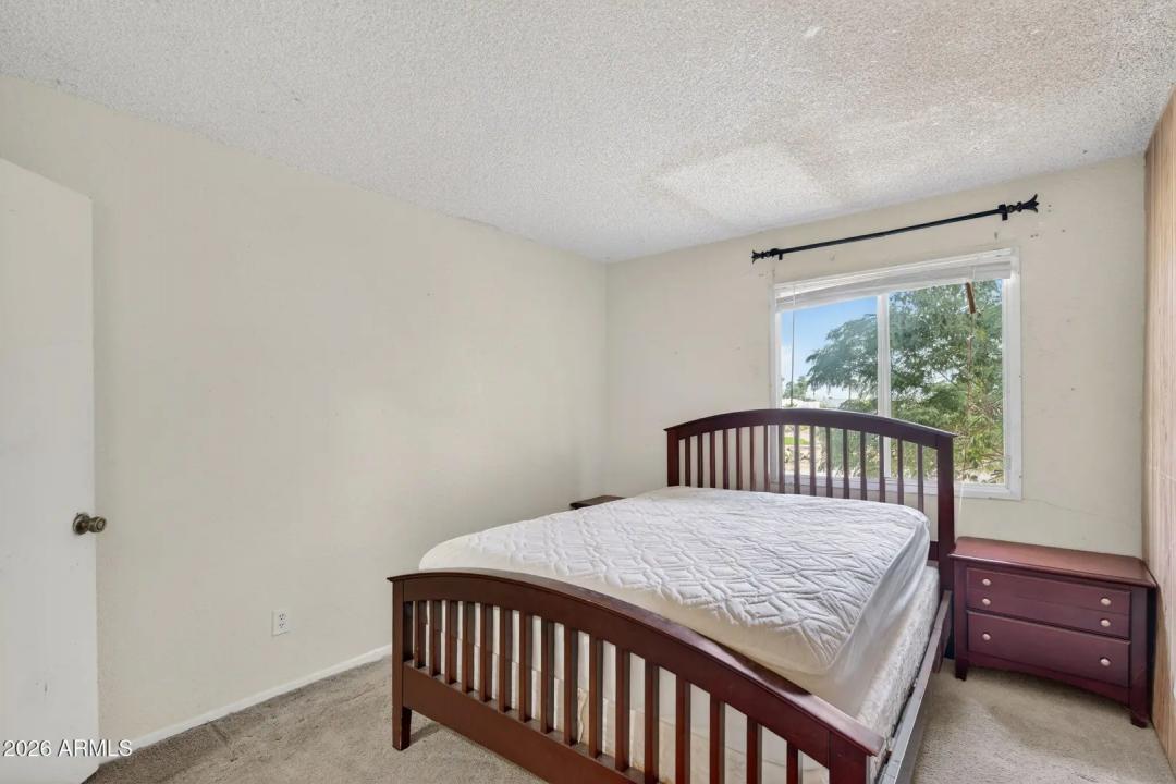 Real Estate Picture 23