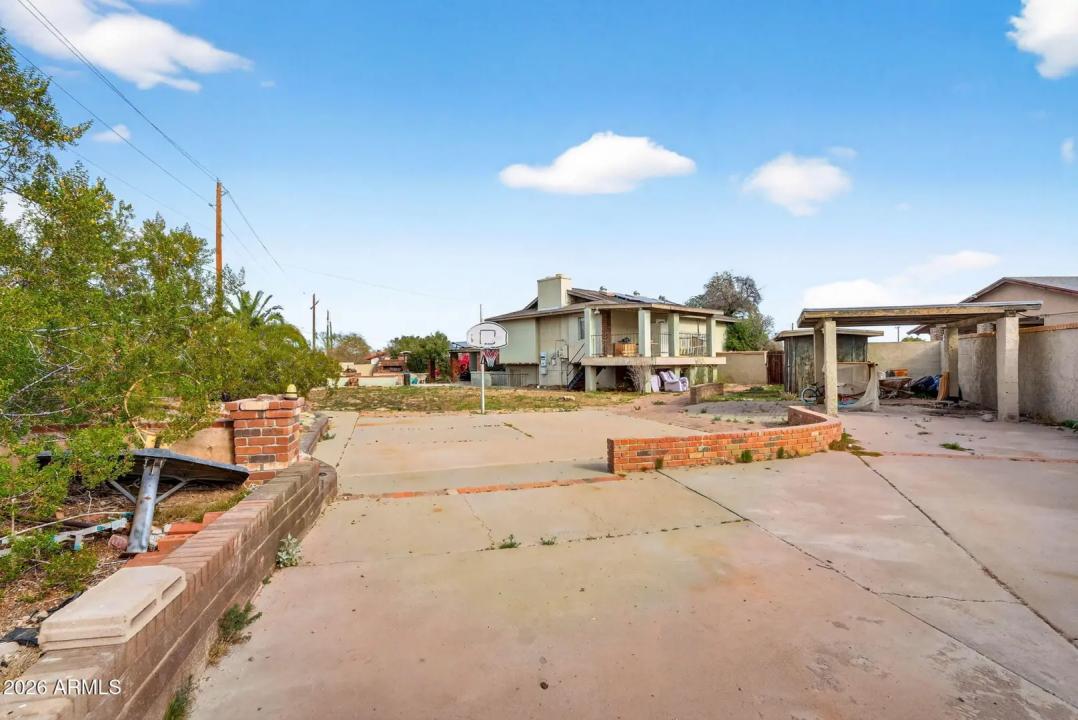 Real Estate Picture 35