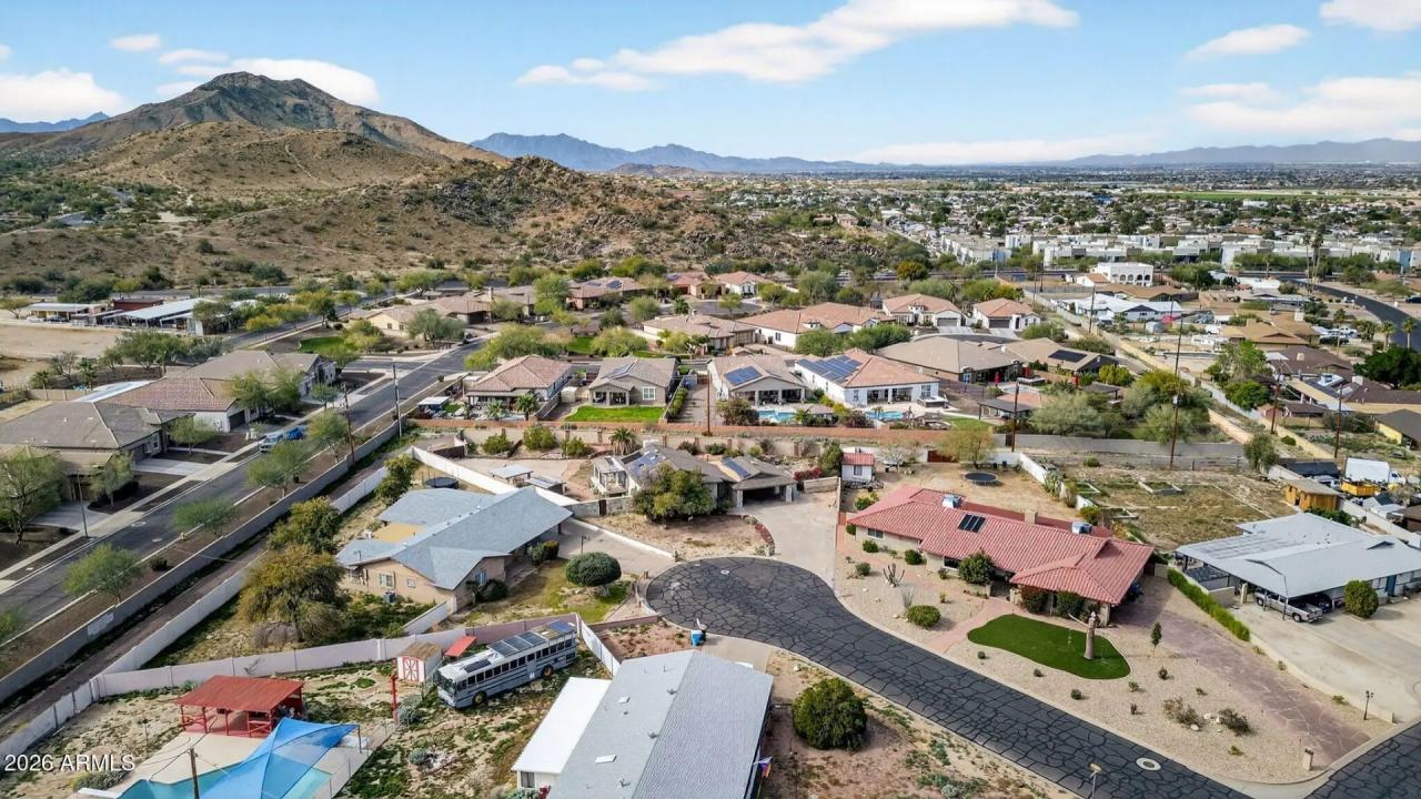 Real Estate Picture 2