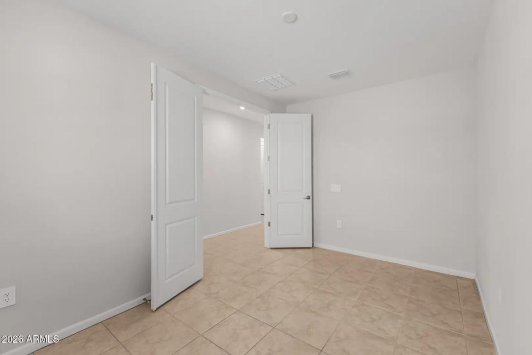 Real Estate Picture 8