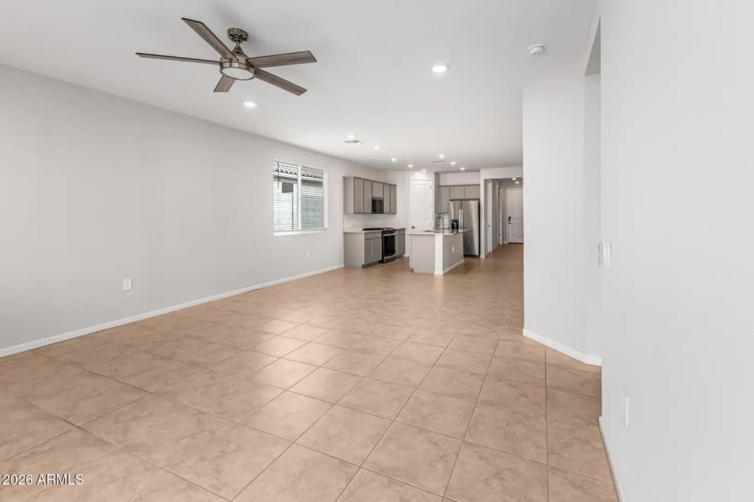 Real Estate Picture 16