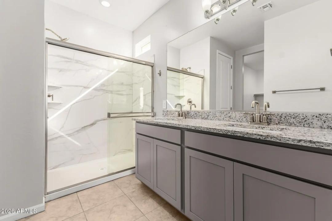 Real Estate Picture 23