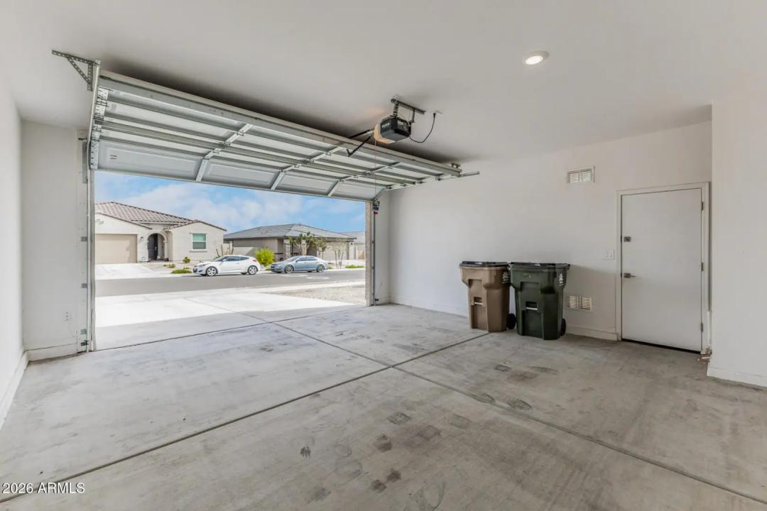 Real Estate Picture 34