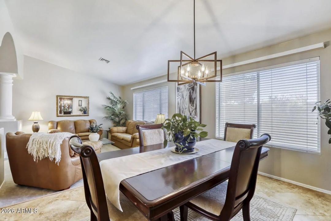 Real Estate Picture 11