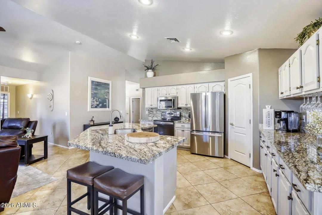 Real Estate Picture 6