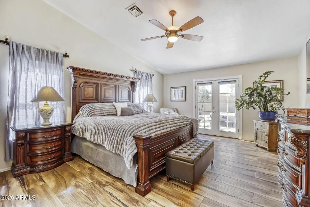 Real Estate Picture 19