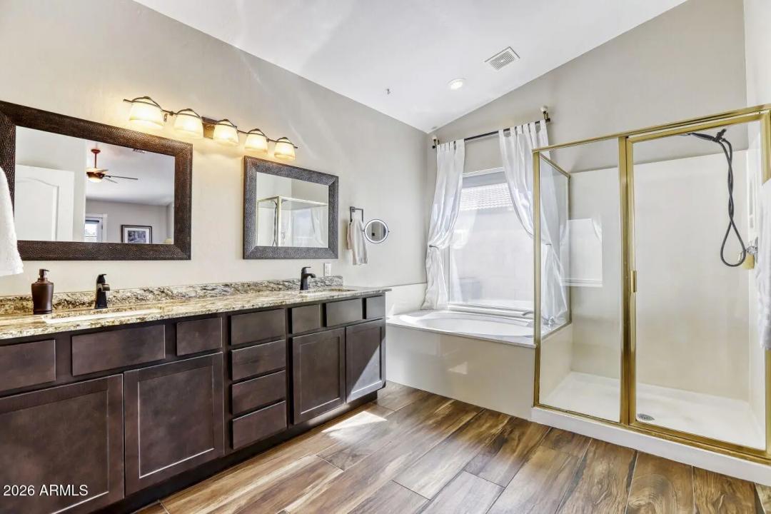 Real Estate Picture 22