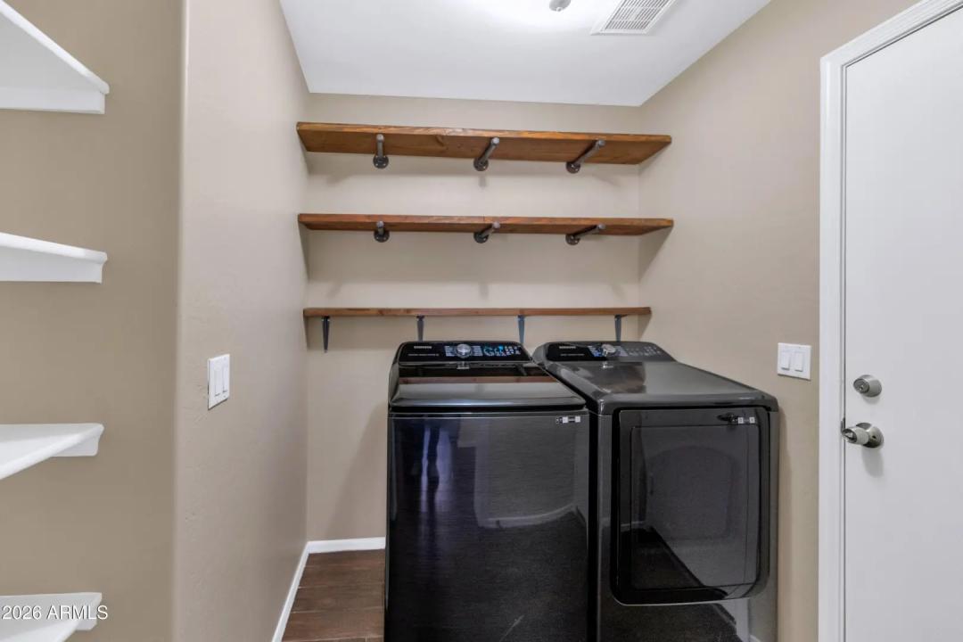 Real Estate Picture 18