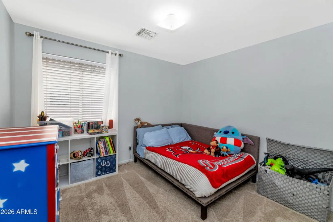 Real Estate Picture 15