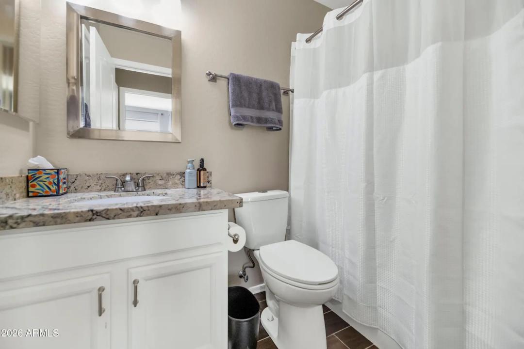 Real Estate Picture 16