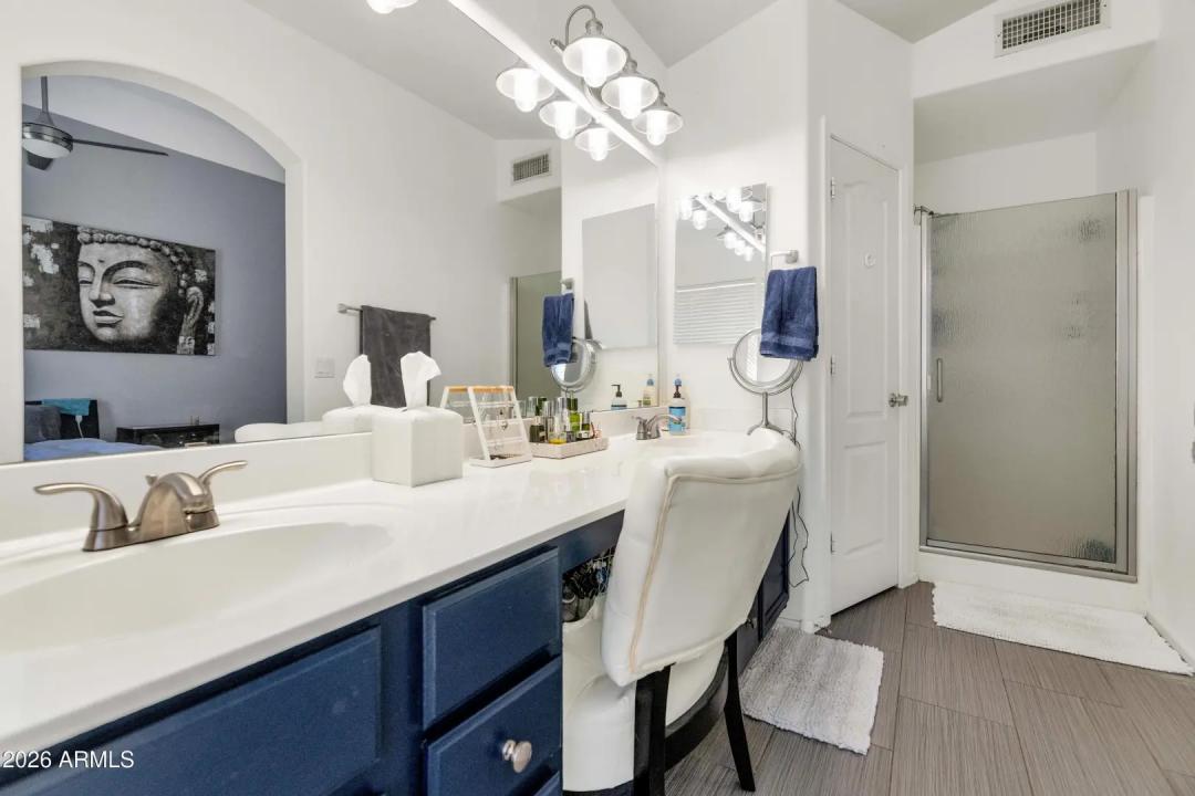 Real Estate Picture 14