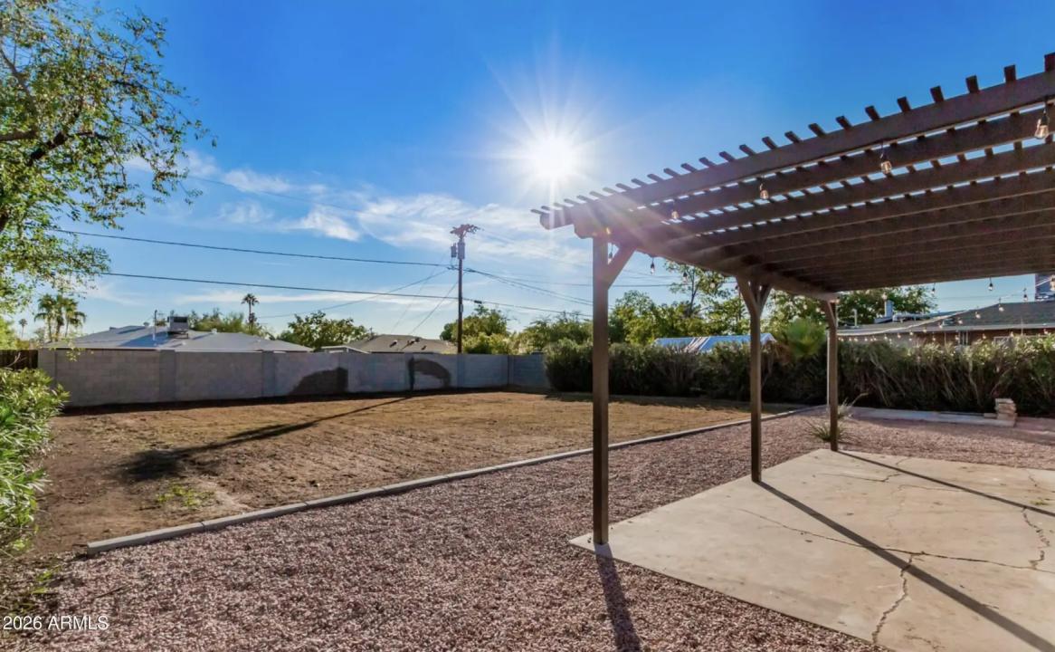 Real Estate Picture 24