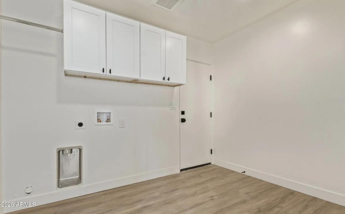 Real Estate Picture 21