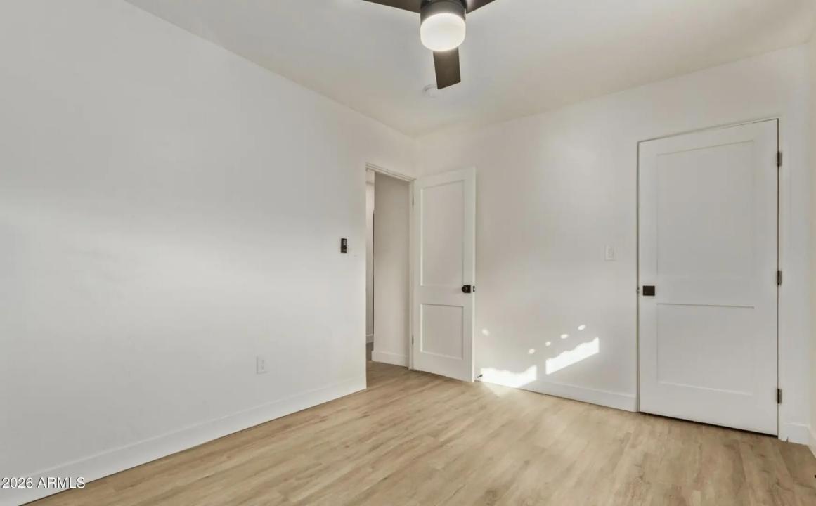 Real Estate Picture 16