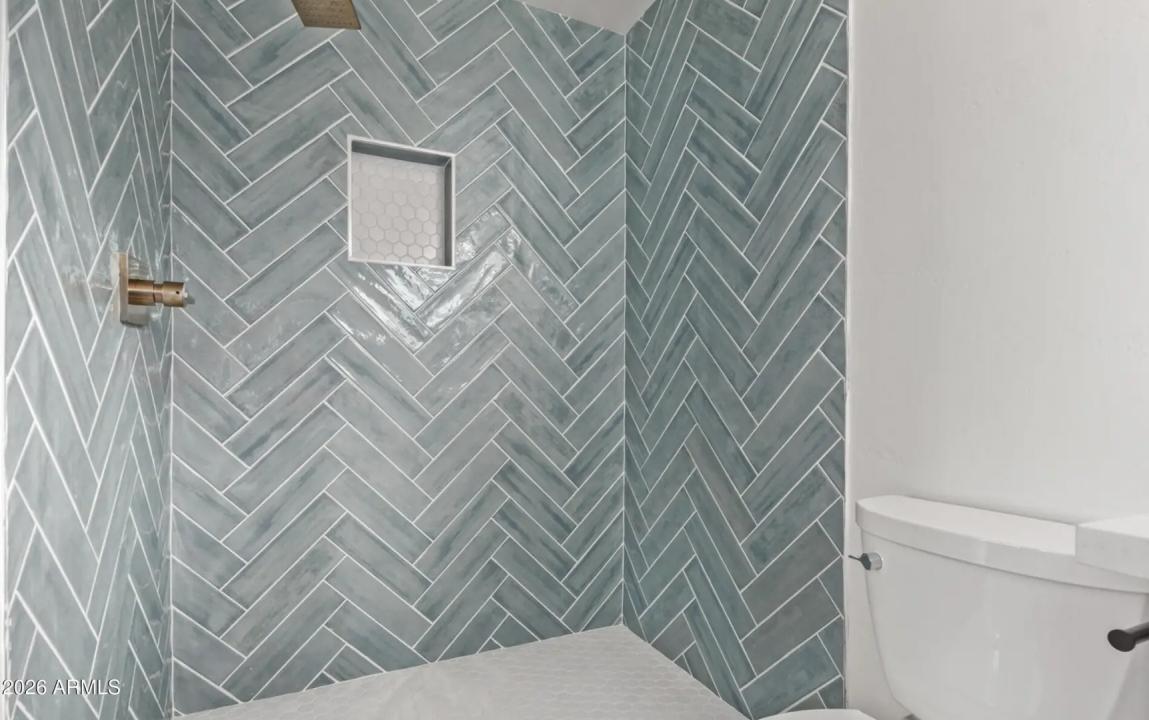 Real Estate Picture 18