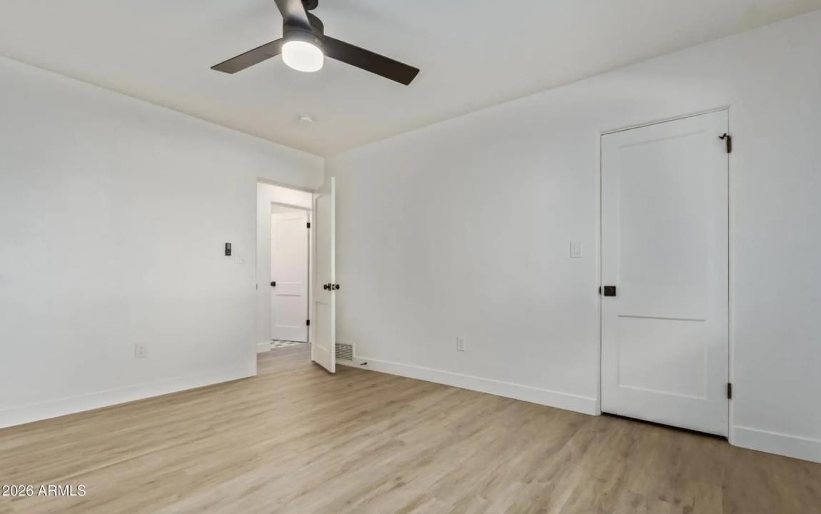 Real Estate Picture 15