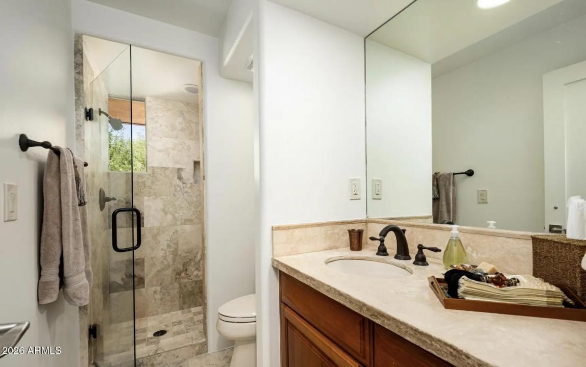 Real Estate Picture 15