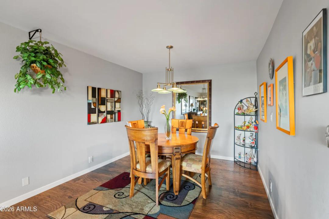 Real Estate Picture 10