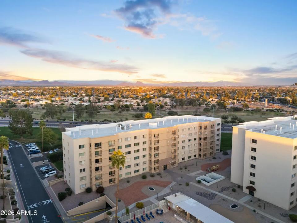 Real Estate Picture 18