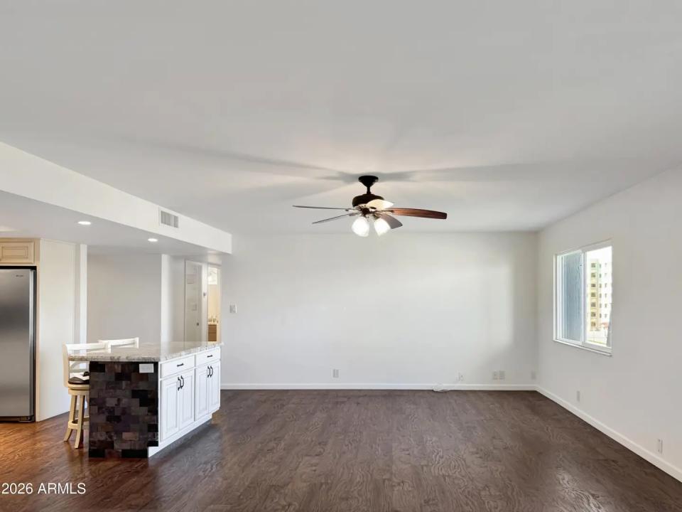 Real Estate Picture 6