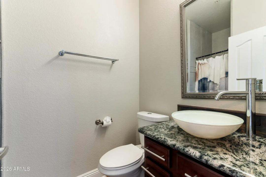 Real Estate Picture 15