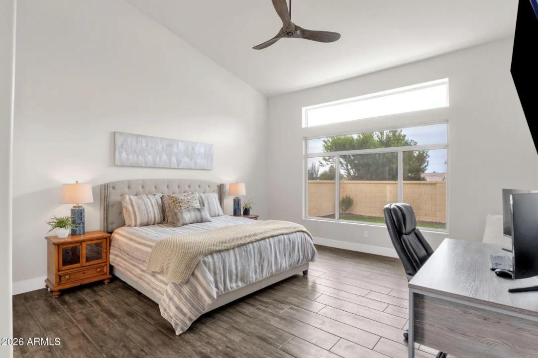 Real Estate Picture 37