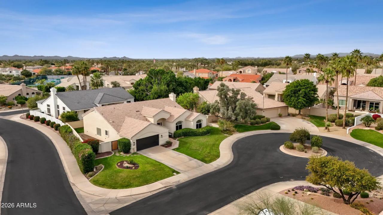 Real Estate Picture 50