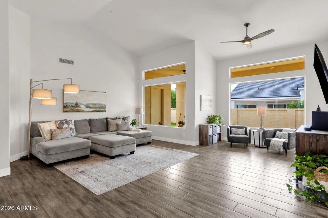 Real Estate Picture 2