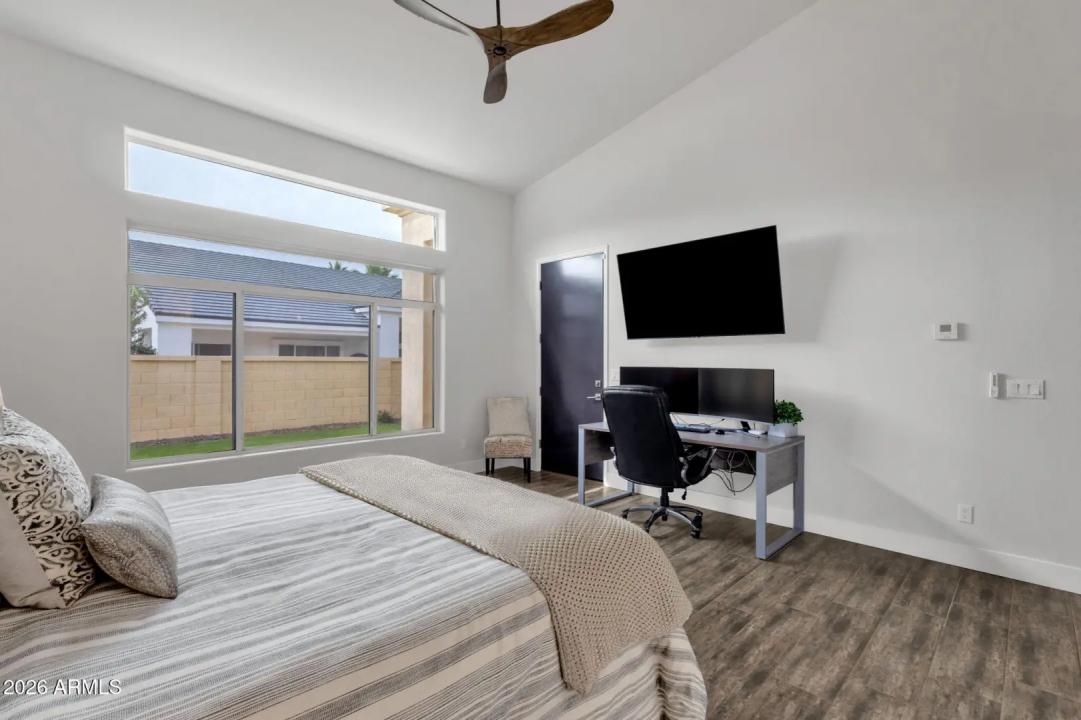 Real Estate Picture 38