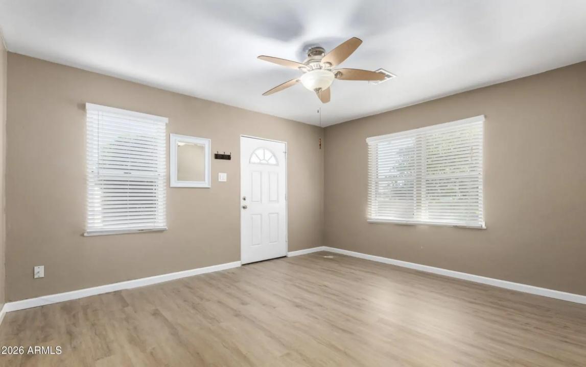 Real Estate Picture 6