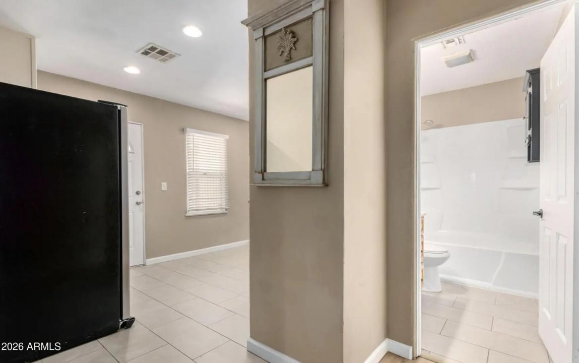 Real Estate Picture 9