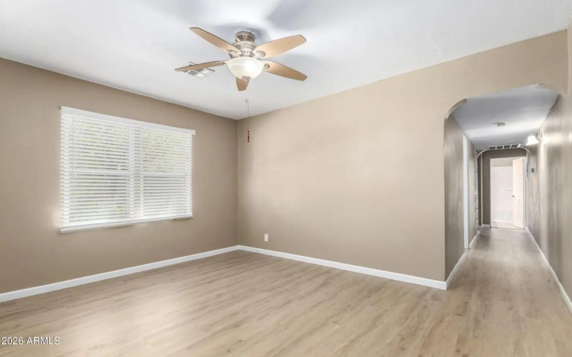 Real Estate Picture 10