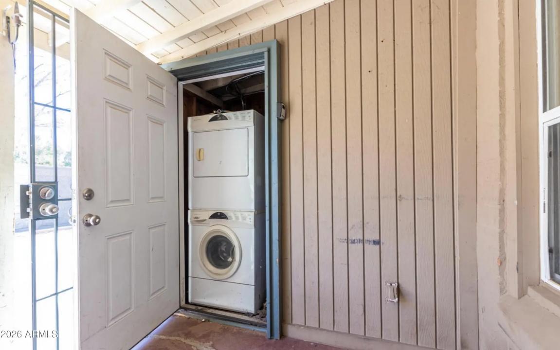 Real Estate Picture 12