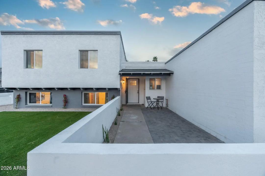 Real Estate Picture 1