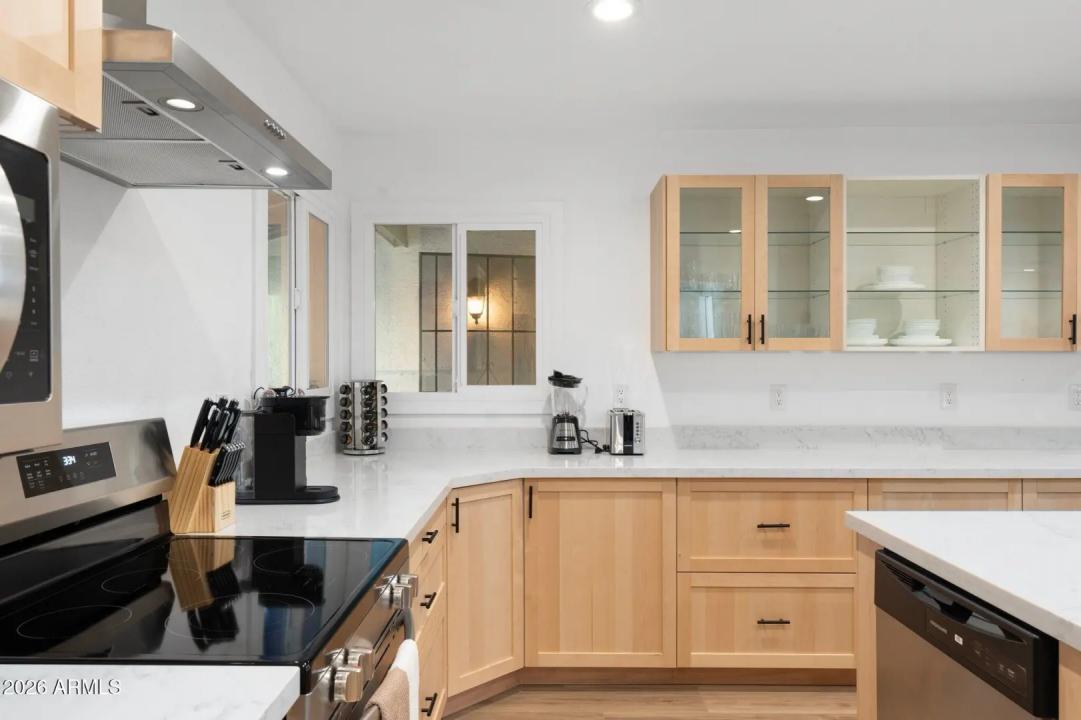 Real Estate Picture 18