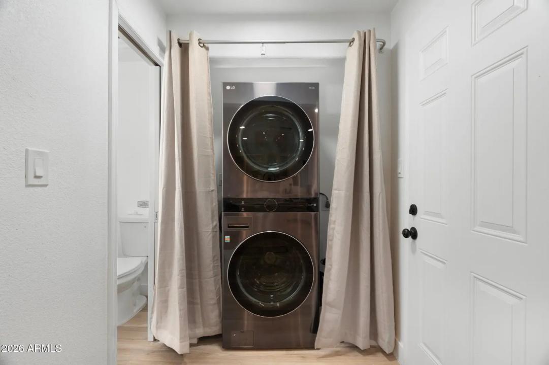 Real Estate Picture 22