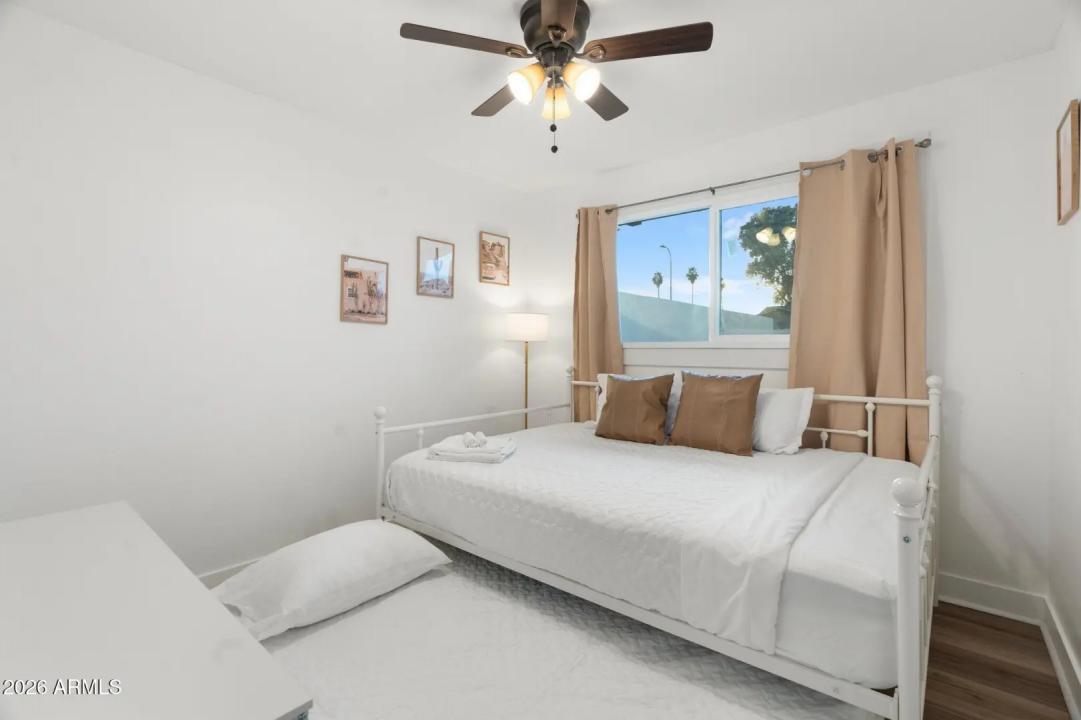 Real Estate Picture 27