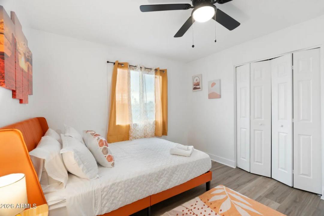 Real Estate Picture 50